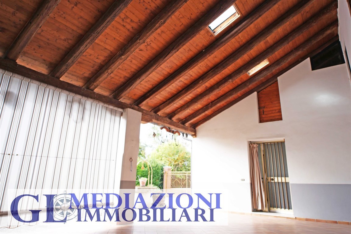 Porzione di rustico di testa gl1603